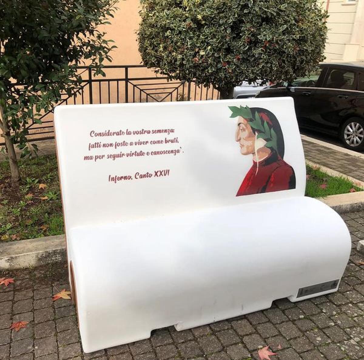 “Eterno Dante”: iniziato il tour alla scoperta delle panchine letterarie nei Prenestini - 
