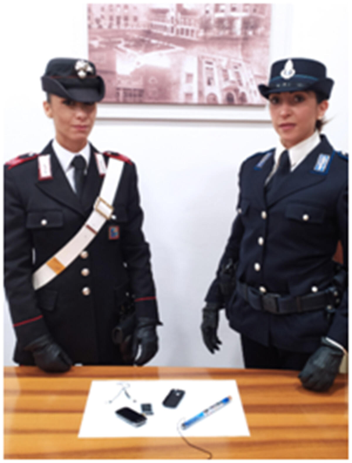 Estorsioni in carcere a Latina, i carabinieri arrestano fratello e sorella VIDEO - 