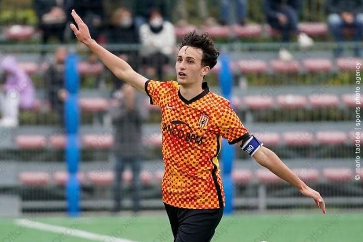 Sbagliò di proposito un rigore dopo il fallo inesistente, oggi Nicolò Francescotti di Aprilia brilla al Benevento Calcio: rifilata doppietta alla Lazio. I VIDEO - 