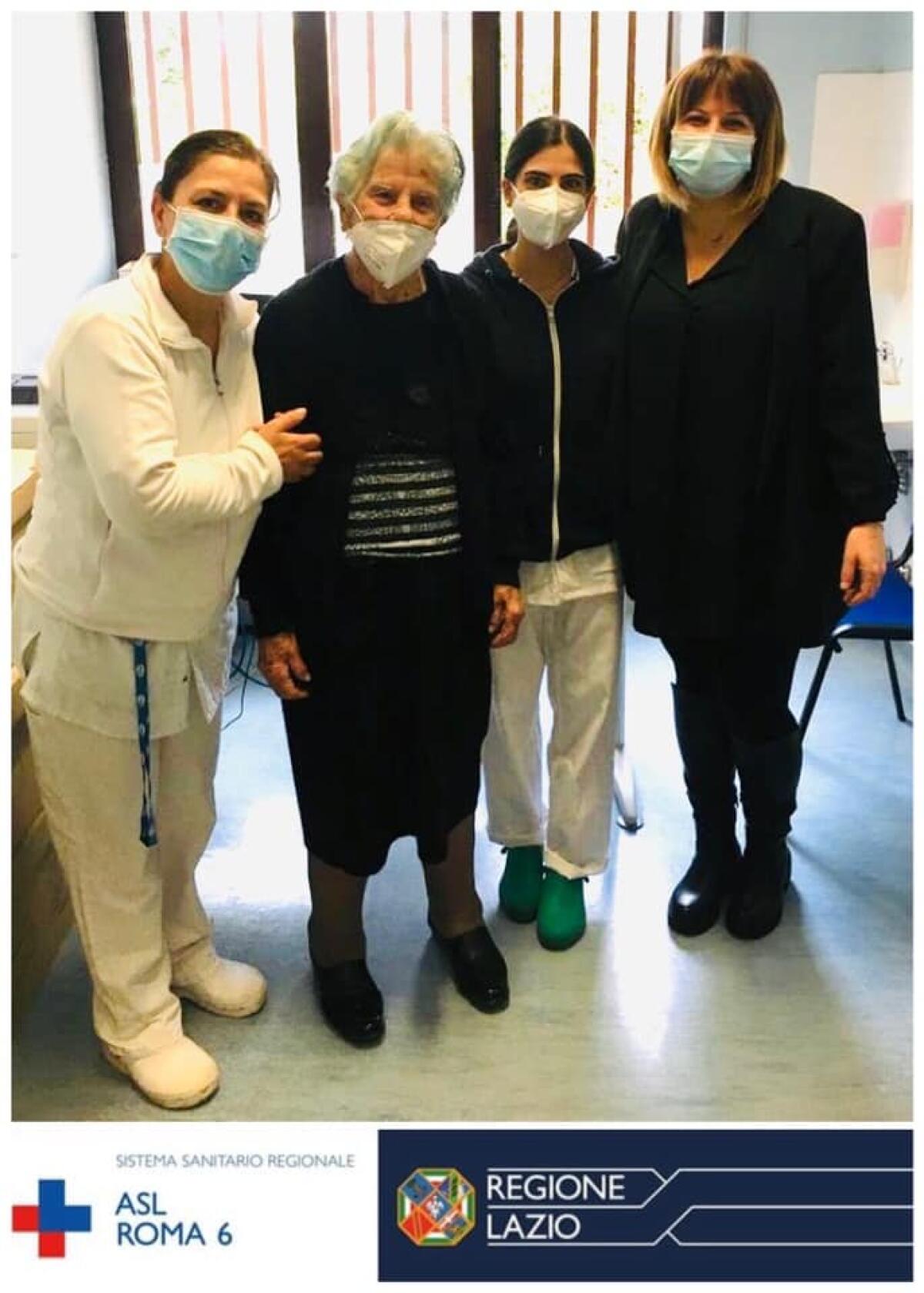 Asl Roma 6, terza dose di vaccino anticovid per nonna Siviglia che ha 103 anni - 