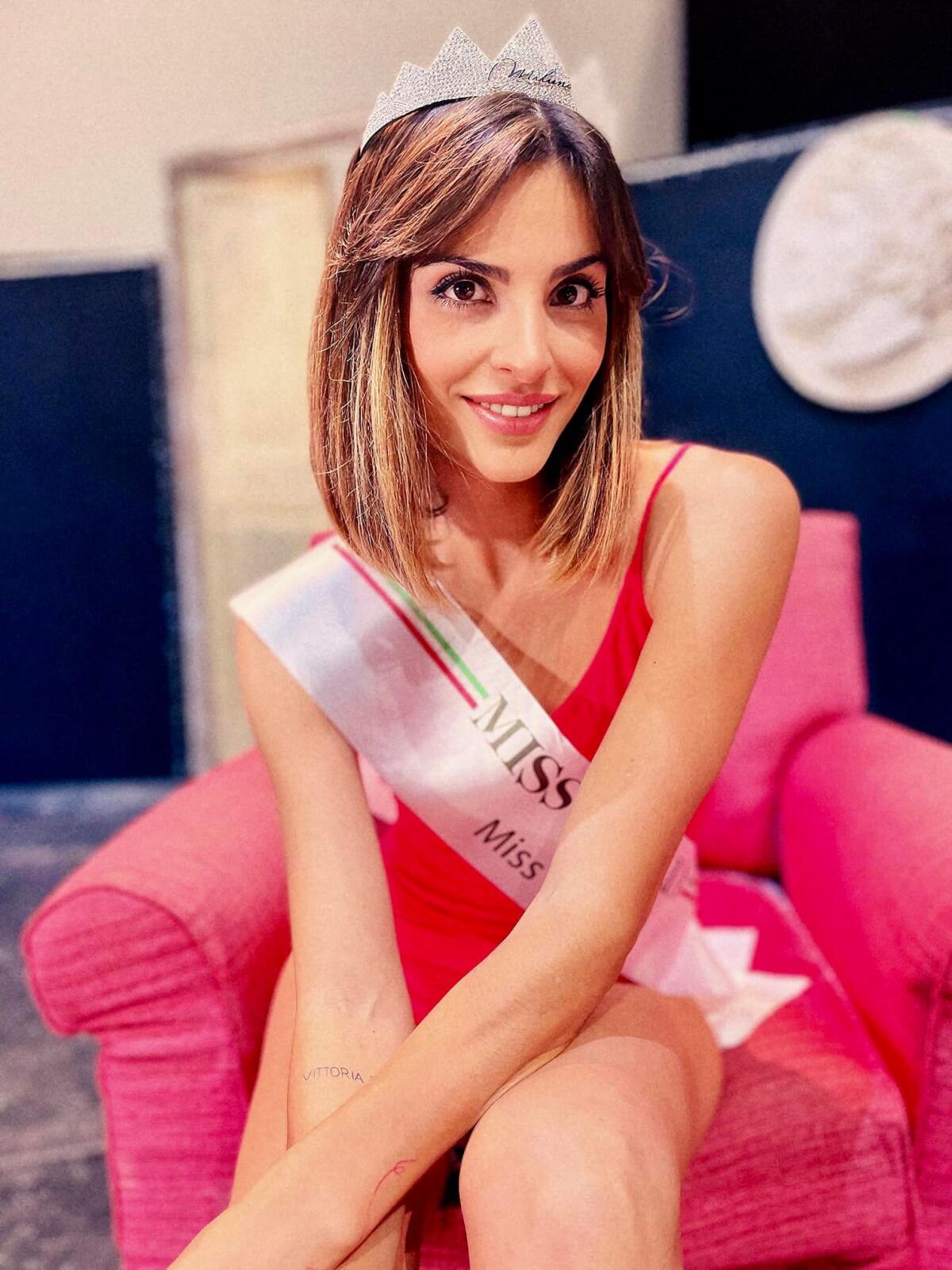 Beatrice Scolletta di Nettuno è Miss Lazio 2021. Eletta reginetta a Cinecittà World - 