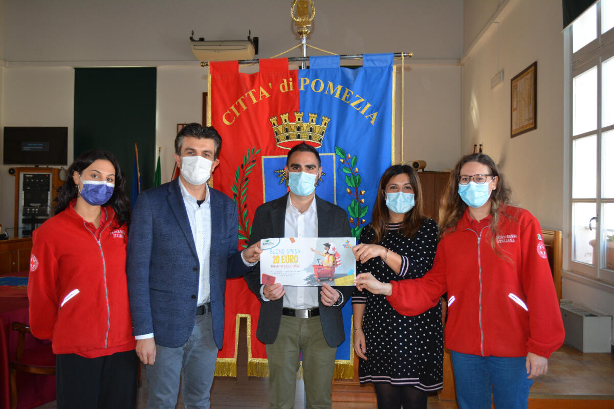 Giornata mondiale dei diritti dei bambini: il centro commerciale "Sedici Pini" dona al Comune di Pomezia 20 buoni giocattolo per le famiglie in difficoltà. - 