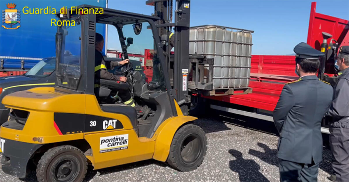 Donati ai Vigili del Fuoco 56mila litri di gasolio sequestrati dalla Finanza di Roma per contrabbando. - 