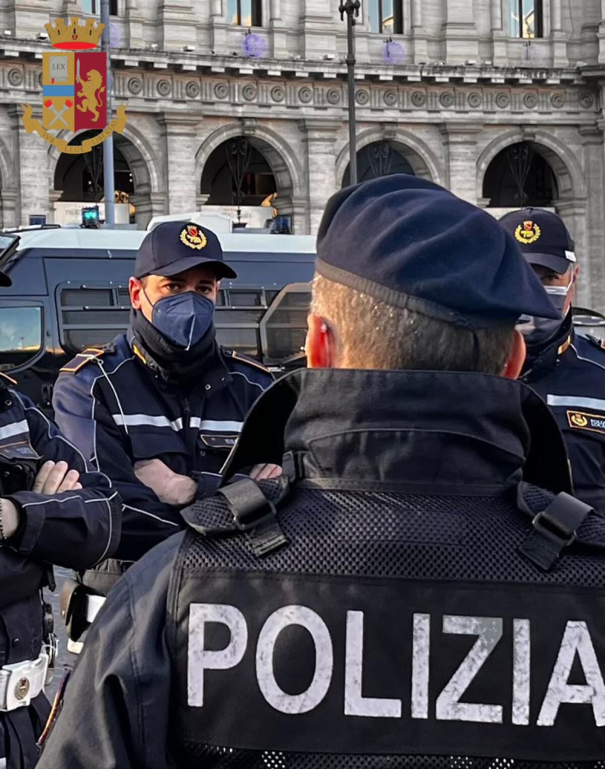 Polizia, Carabinieri, Finanza e Vigili Urbani in campo per un maxi controllo nell’area della Stazione Termini, a Roma. - 