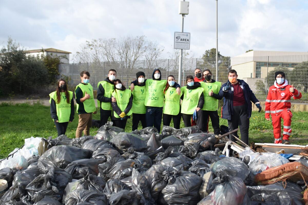 Successo per la seconda giornata di raccolta rifiuti organizzata da Aprilia Ecologica: in azione più di 80 volontari. - 