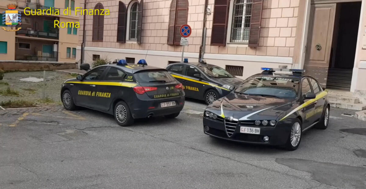 False fatture per evadere Iva, Irap e contributi. La Guardia di Finanza esegue 10 misure cautelari e sequestra beni per oltre 35 milioni di euro: al centro l'attività di un imprenditore di Anzio VIDEO - 