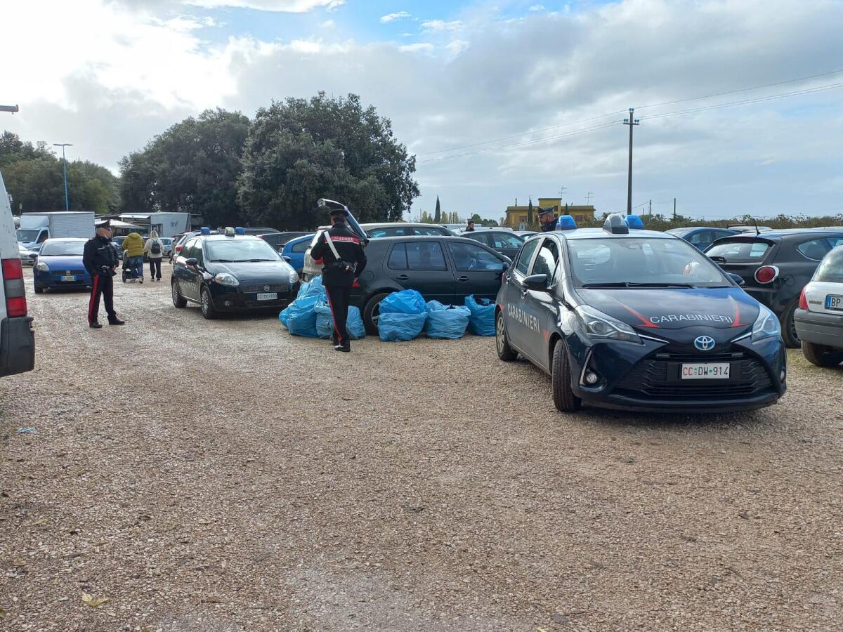 Controlli al mercato domenicale di Sermoneta, una denuncia e merce sequestrata - 