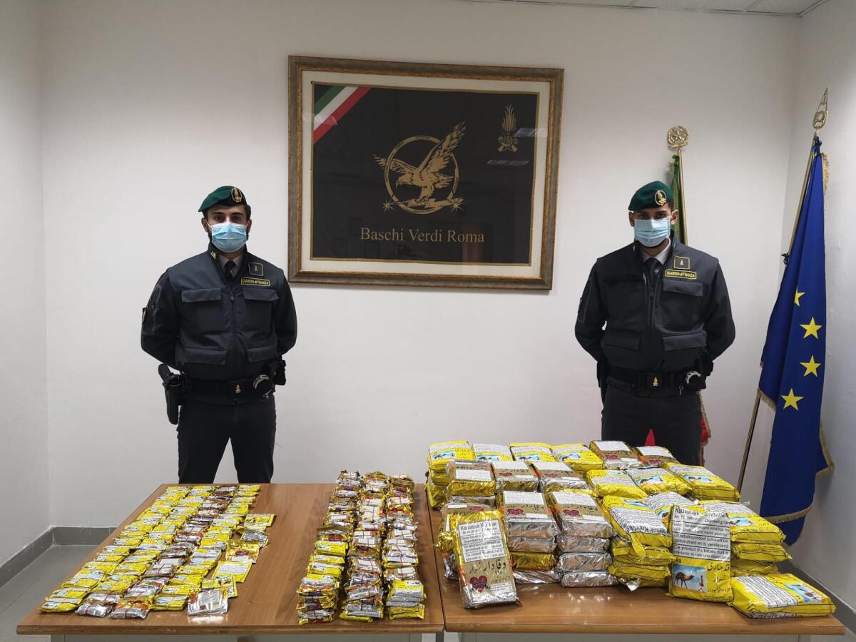 Usava i social per vendere droga: la Finanza arresta e conduce in carcere a Velletri un 27enne romano sorpreso con 87 chili di hashish. - 
