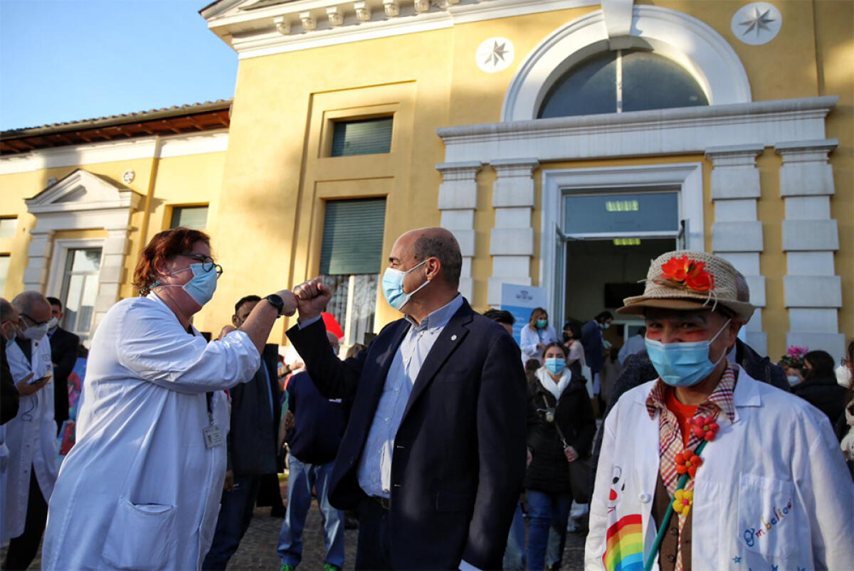 Partito il V-Day pediatrico nel Lazio: primi bimbi vaccinati allo Spallanzani, poi anche all'ospedale dei Castelli e al Goretti di Latina - 