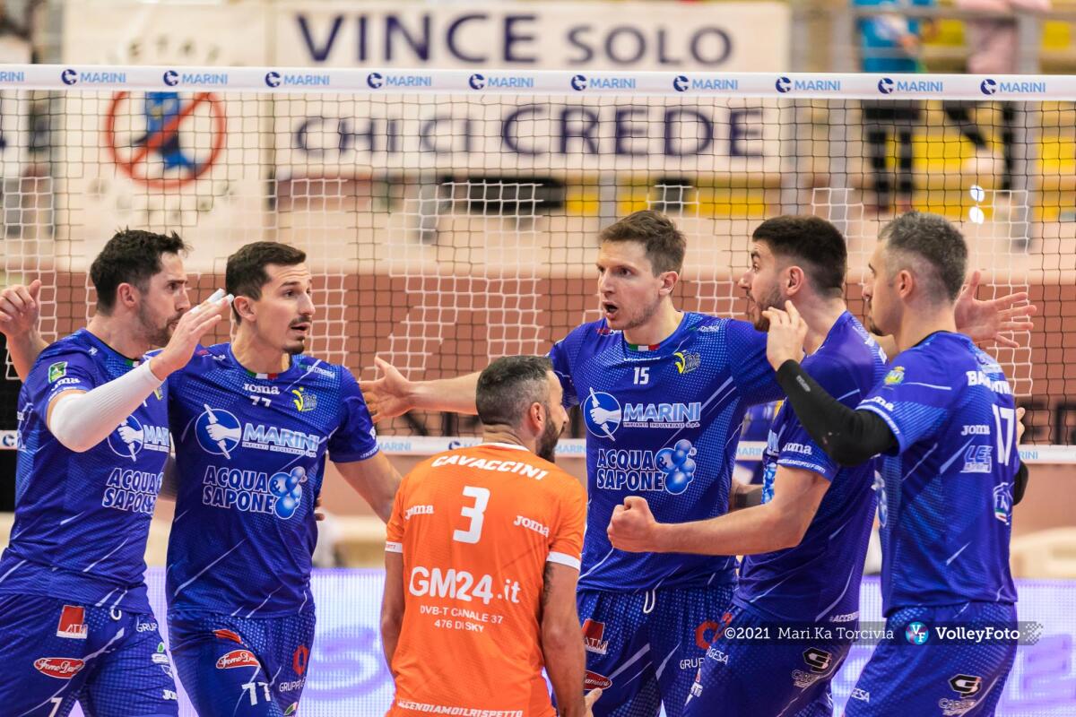 Superlega, la Top Volley Cisterna strappa un punto in casa al Modena - 