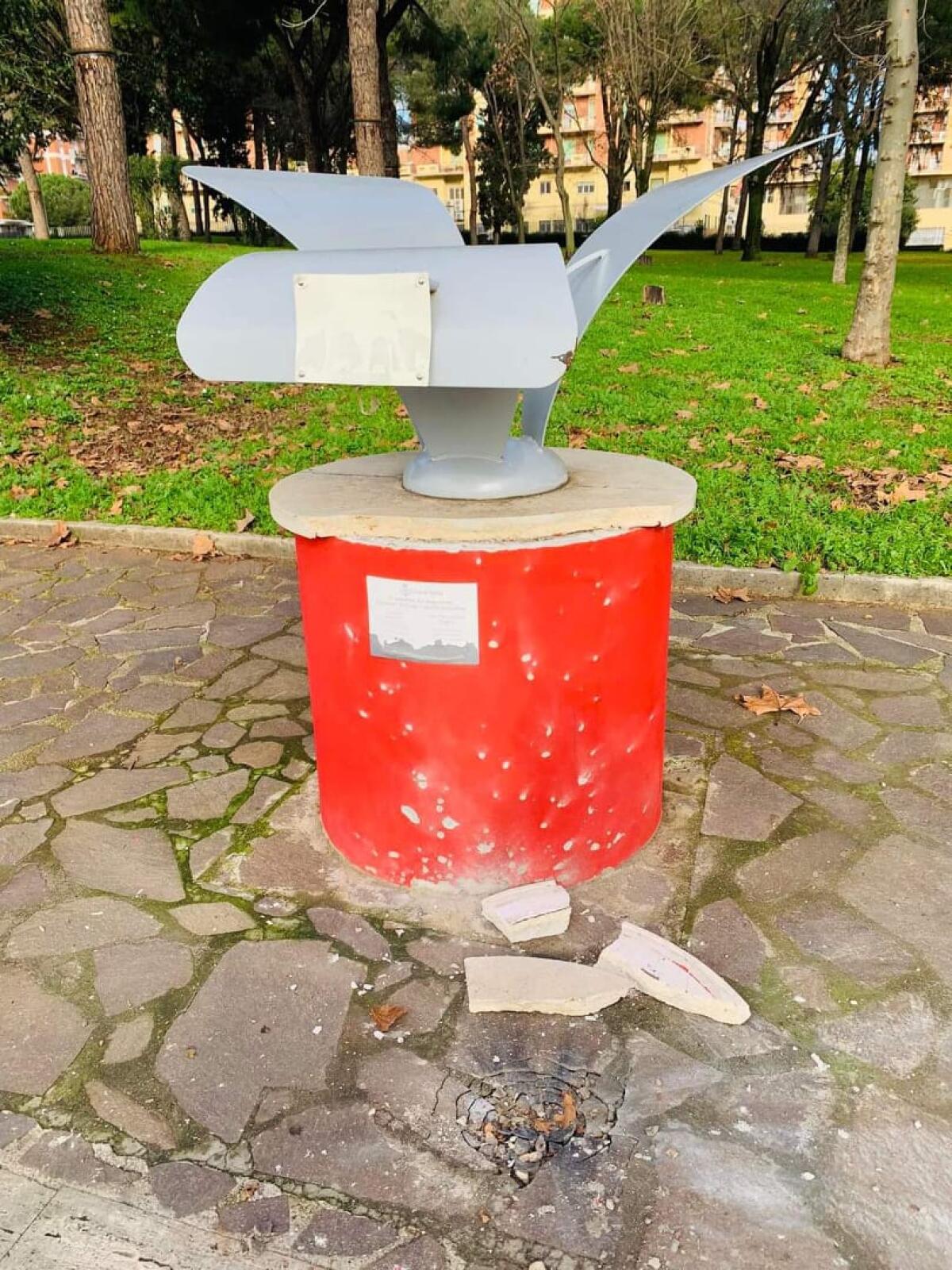 Opera dedicata a Falcone e Borsellino vandalizzata ad Aprilia, Europa Verde: “sulla tema legalità c’è ancora molto da lavorare”. - 