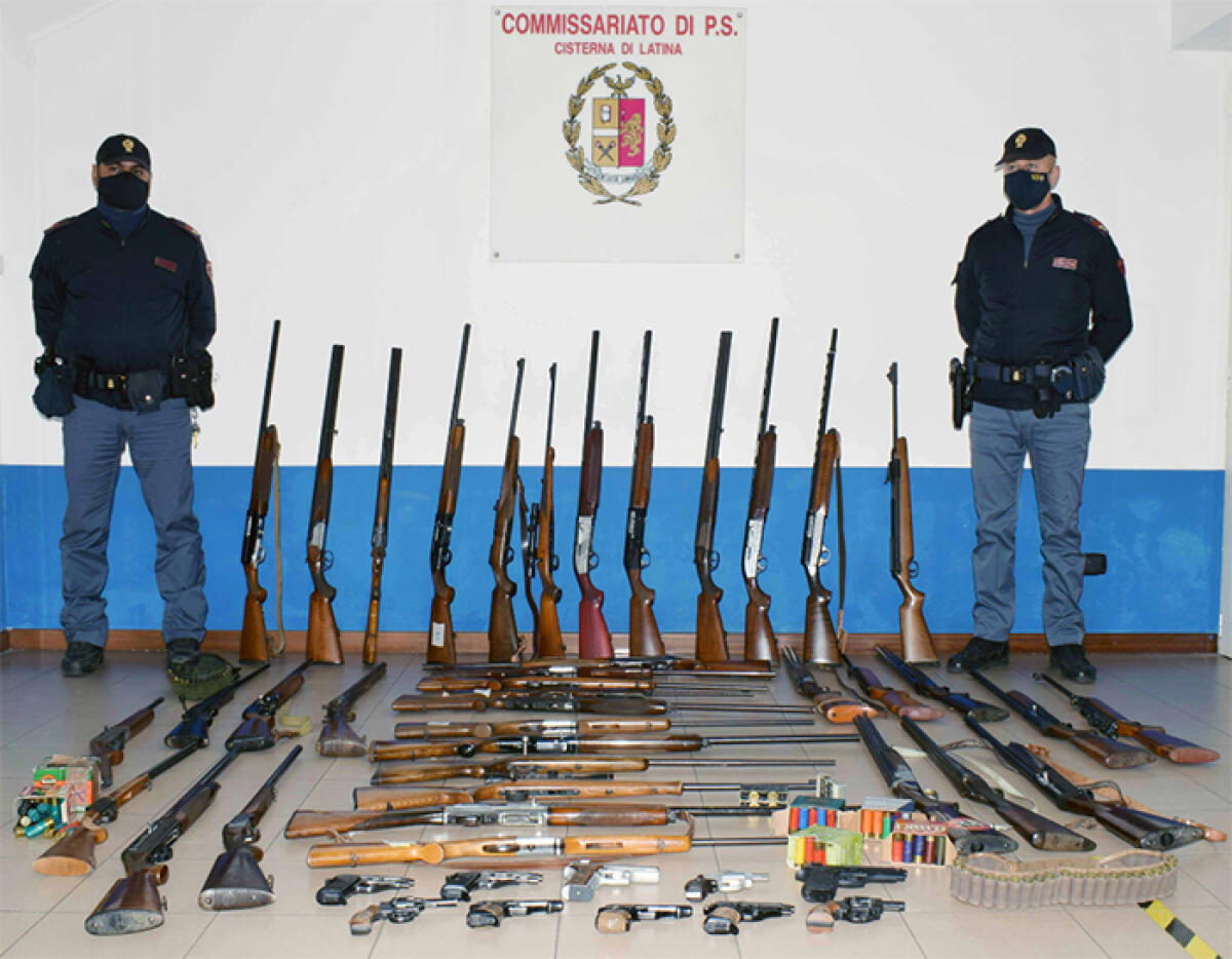 Controlli della Polizia di Cisterna sulla movimentazione e la detenzione di armi: 650 persone non erano provviste della certificazione. - 