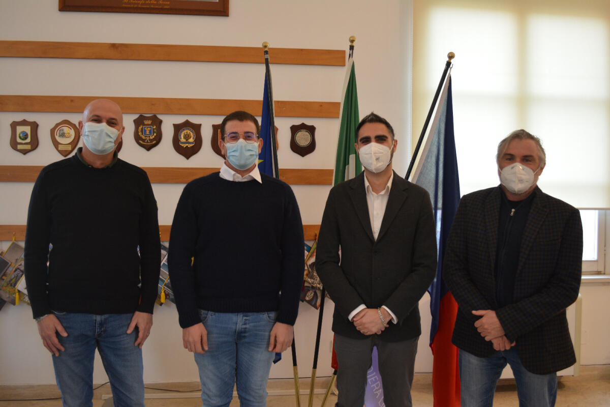 Sport a Pomezia, il Sindaco Zuccalà incontra il giovane campione di golf Federico Milito. - 