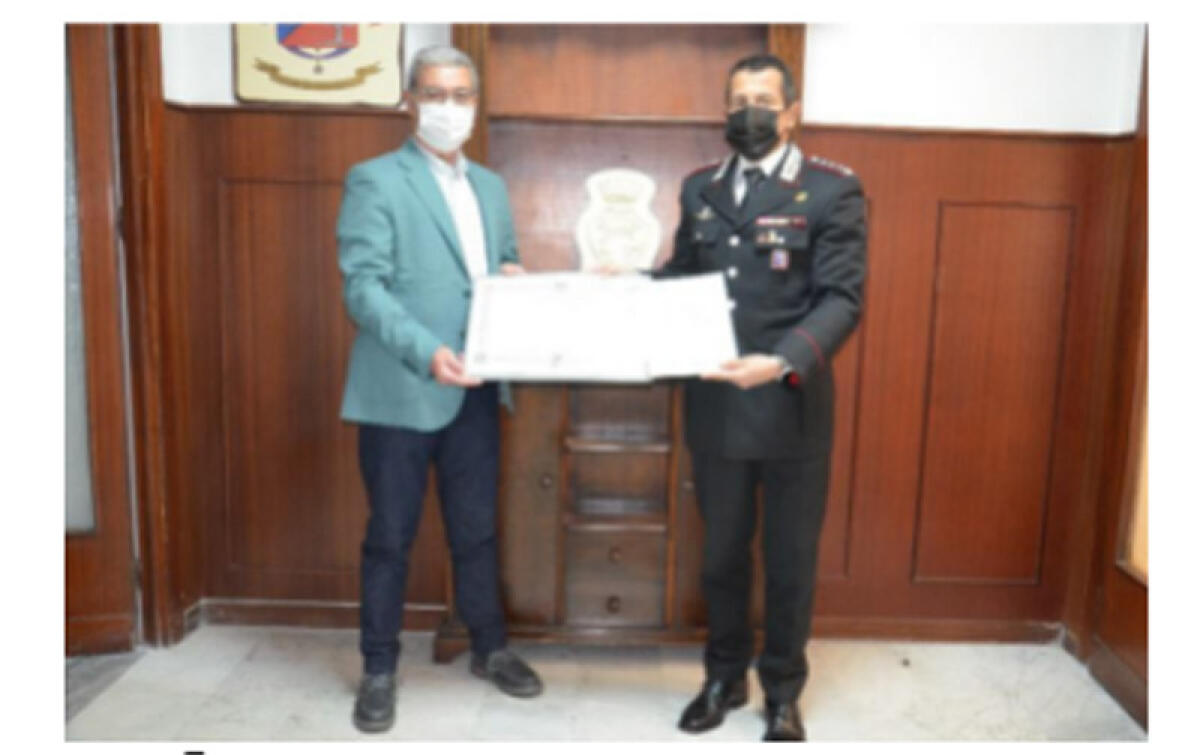 Il presidente Mattarella conferisce la medaglia mauriziana al luogotenente Bianco - 