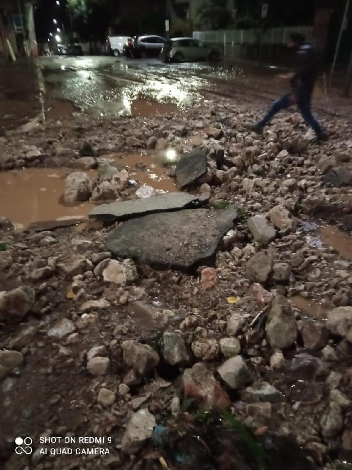 Maltempo, ad Itri il sindaco corre ai ripari: evacuate 78 famiglie dalla zona della frana - 