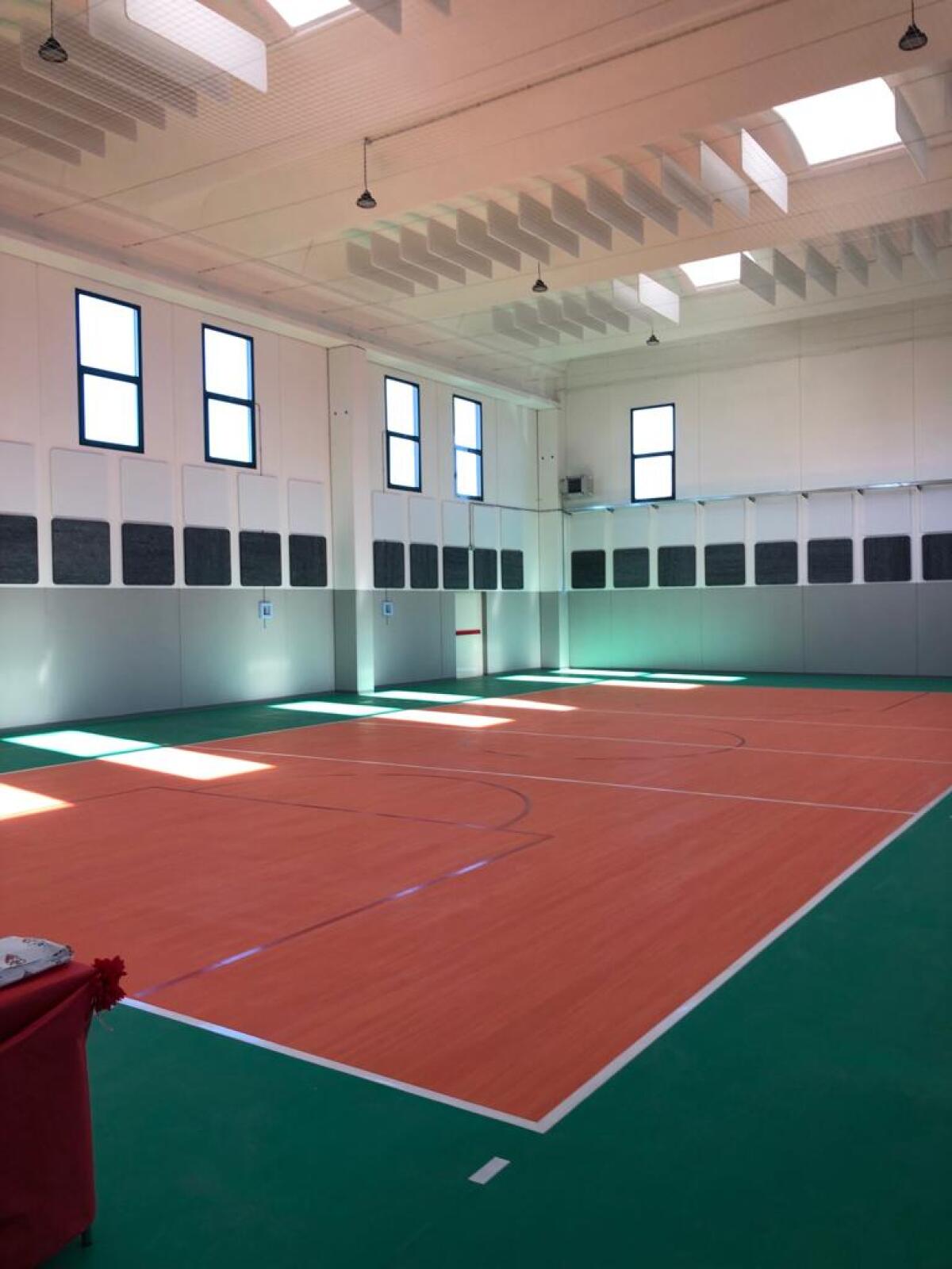 Aprilia, taglio del nastro per la nuova palestra della scuola Orzini in via Carano FOTO - 