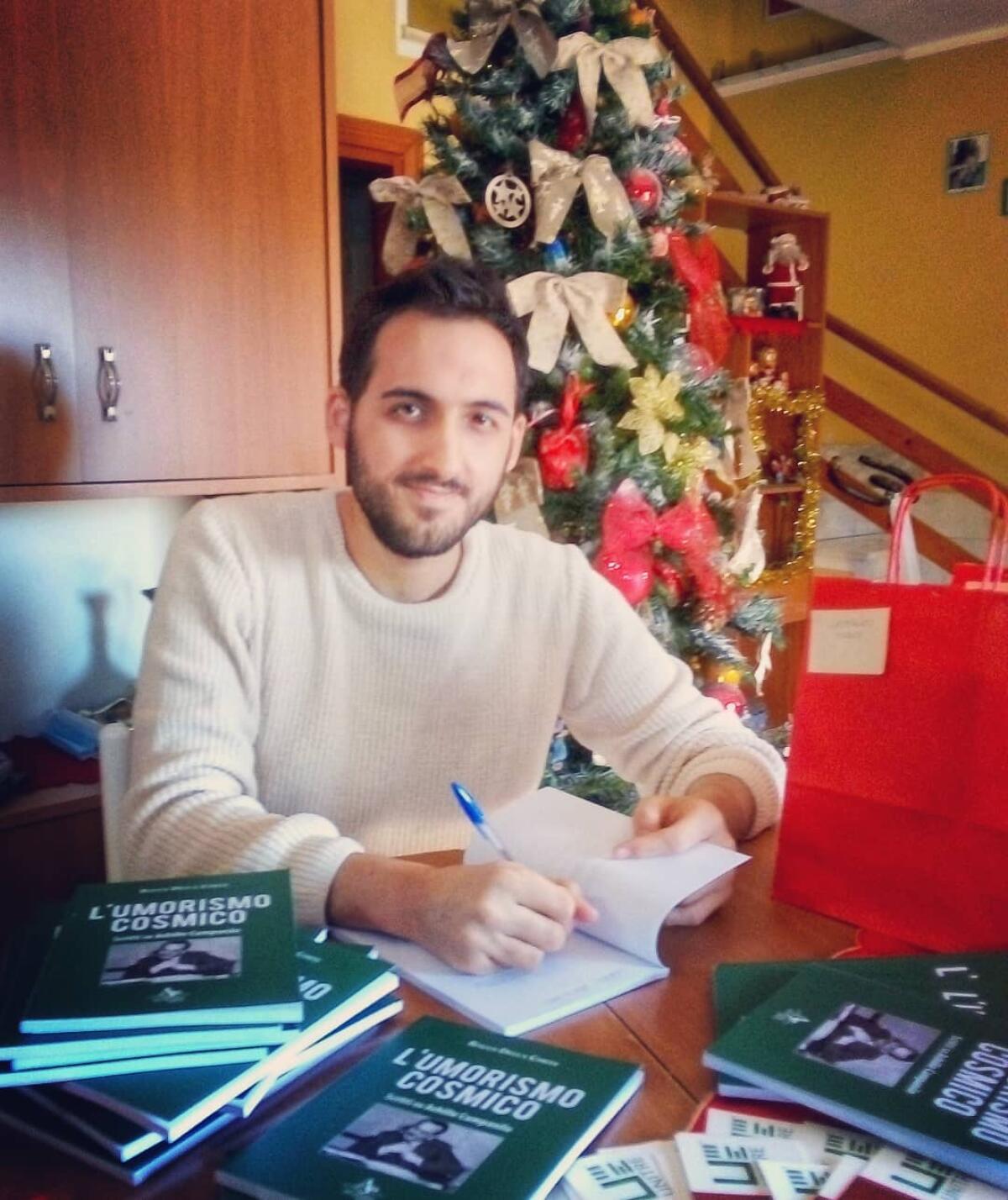 Il giornalista e scrittore di Velletri Rocco Della Corte finalista al Premio Letterario Nabokov con “L’umorismo cosmico”. - 