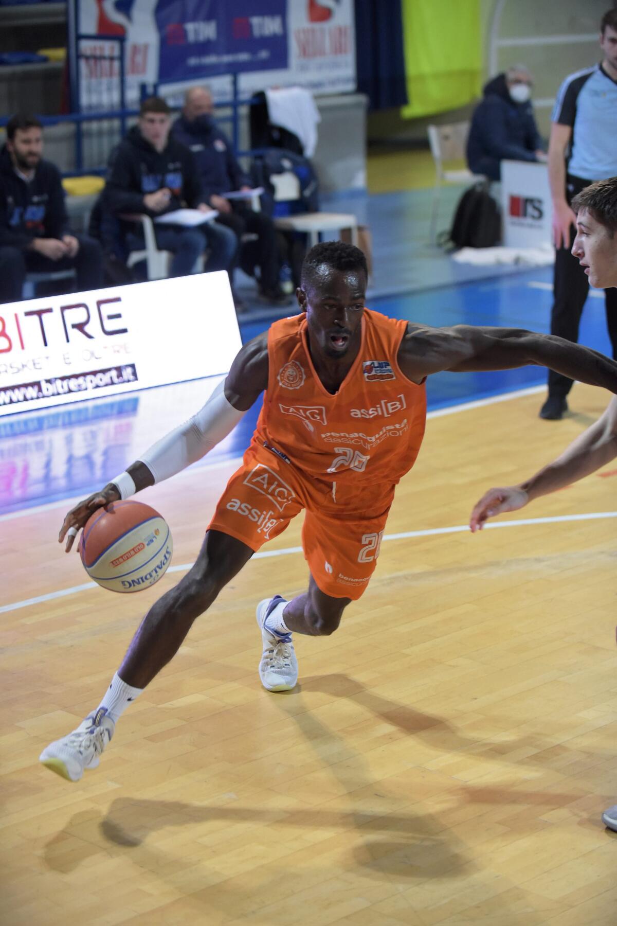 Basket maschile serie A2: Aka Fall MVP del Girone Rosso di dicembre. Domenica la premiazione prima della gara contro la Tramec Cento. - 