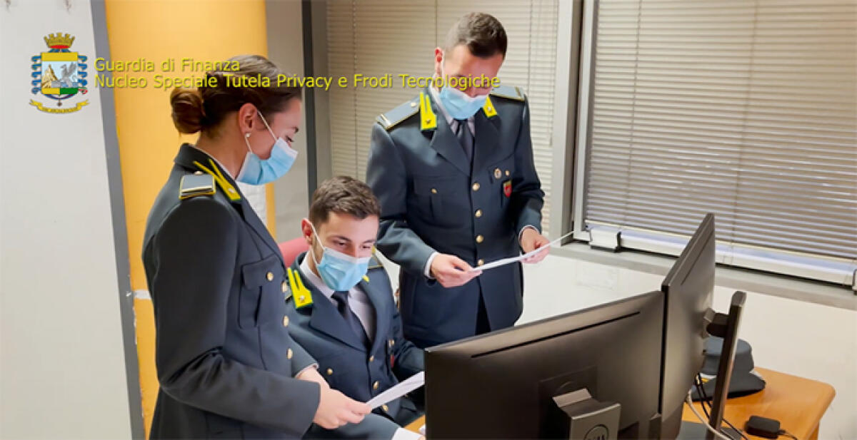 Frodi telematiche, la Finanza smaschera un’organizzazione che rubava in rete dati personali di migliaia di ignari cittadini. - 