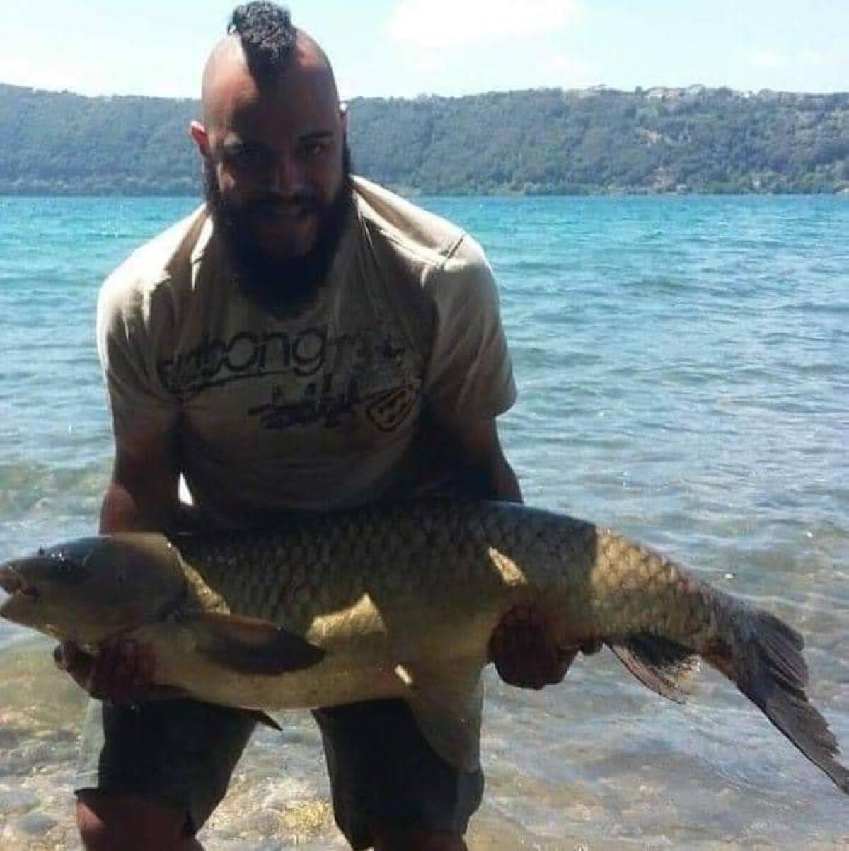 Giovane di Terracina morto per covid, gli amici avviano raccolta fondi per i funerali - 