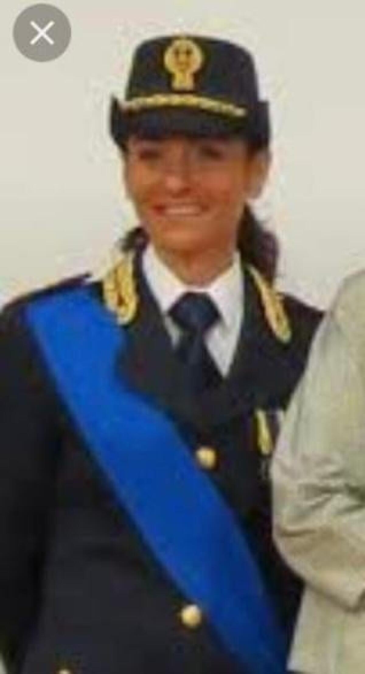 Gli auguri del sindaco di Nettuno, Alessandro Coppola, alla nuova dirigente del Commissariato di Polizia, Angela Spada. - 