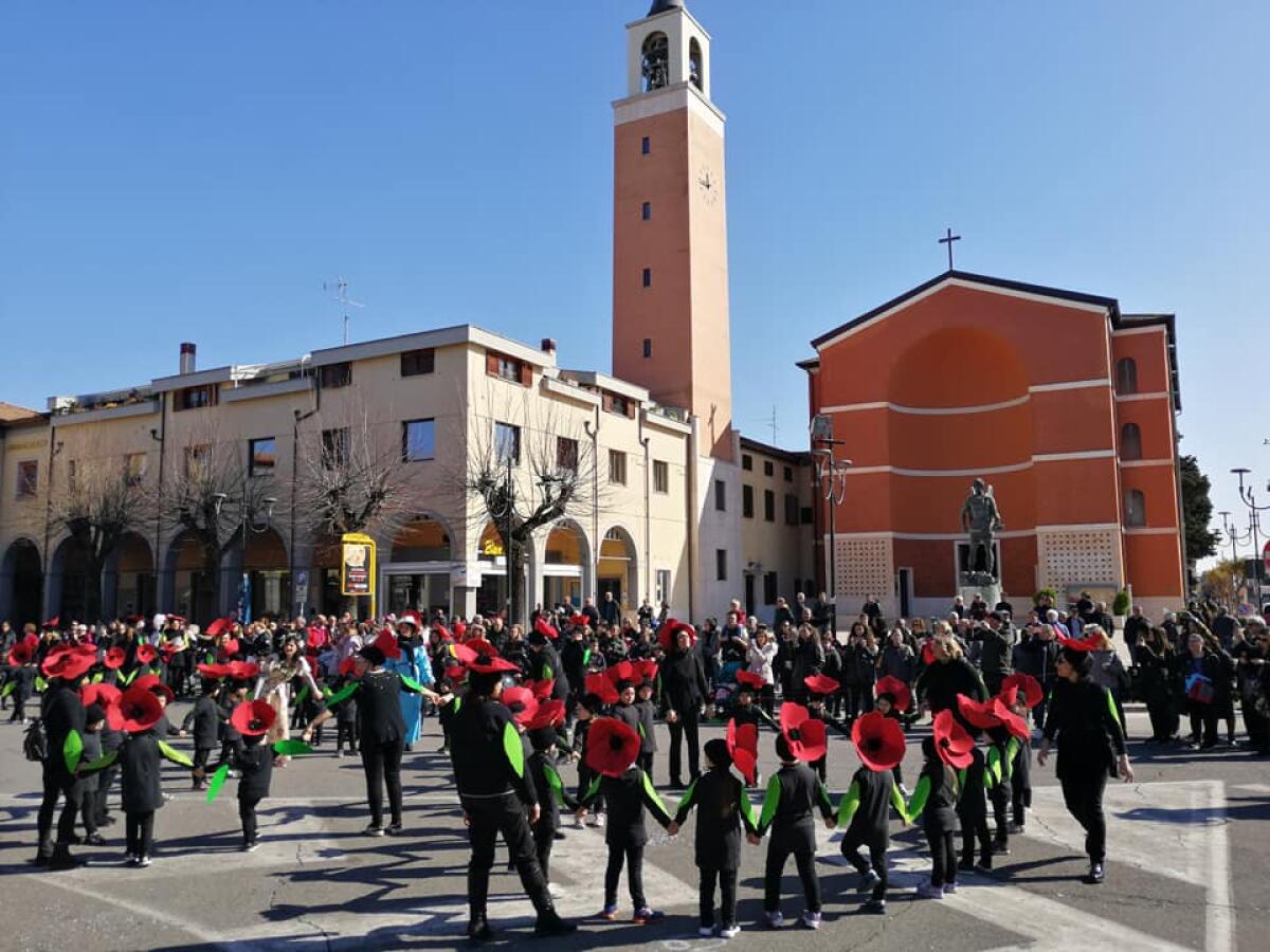 Covid - Nessun evento per il Carnevale Apriliano 2022, solo figure a tema in centro - 