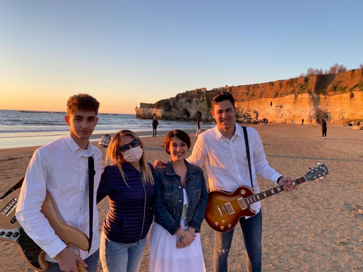 78esimo anniversario dello Sbarco di Anzio: a breve il videoclip ufficiale con il nuovo inno cittadino girato da 3 giovani studenti del territorio. - 