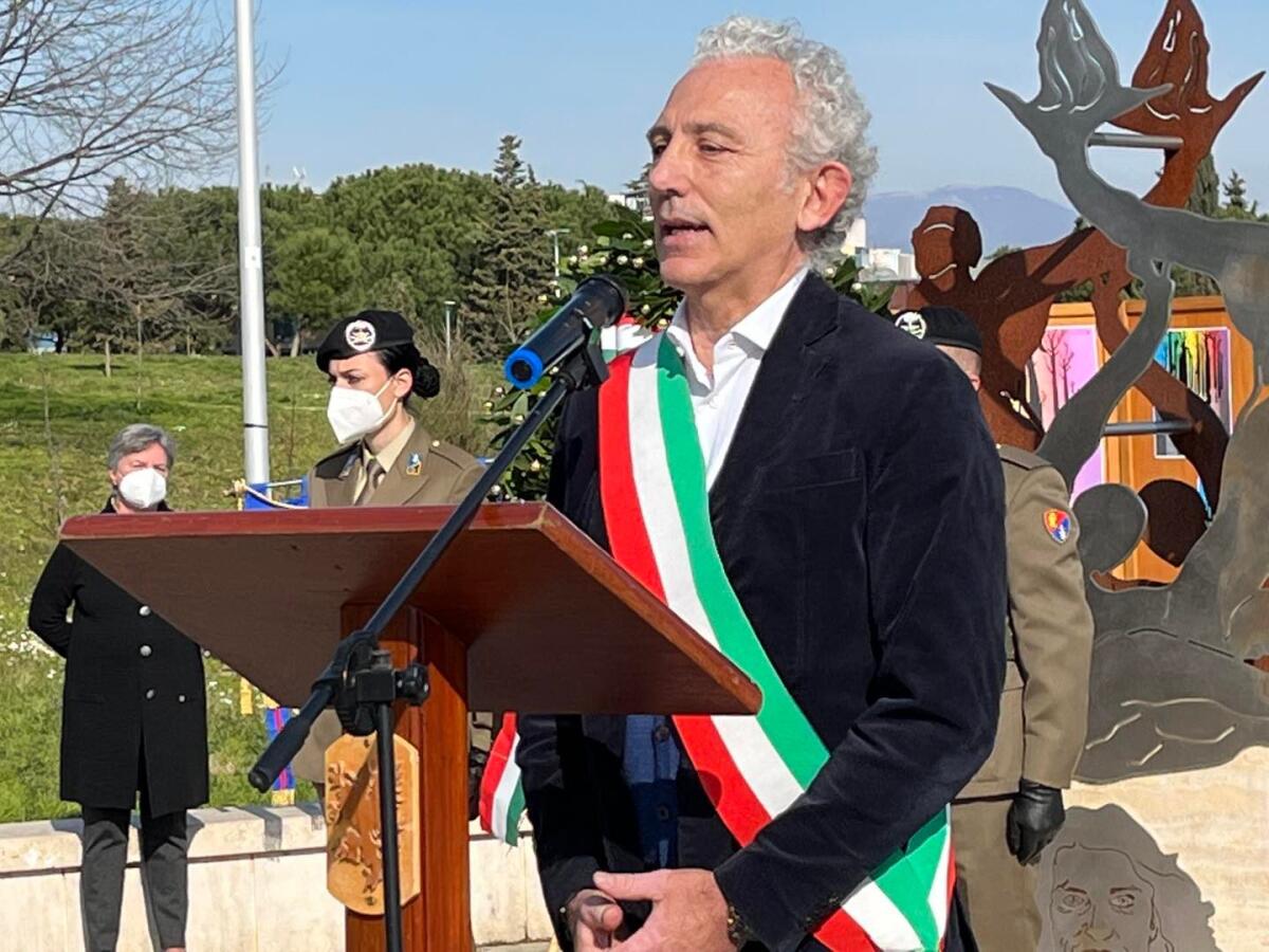 Giornata della Memoria: la celebrazione del Comune di Latina davanti al Monumento all’Inclusione di Parco San Marco. - 