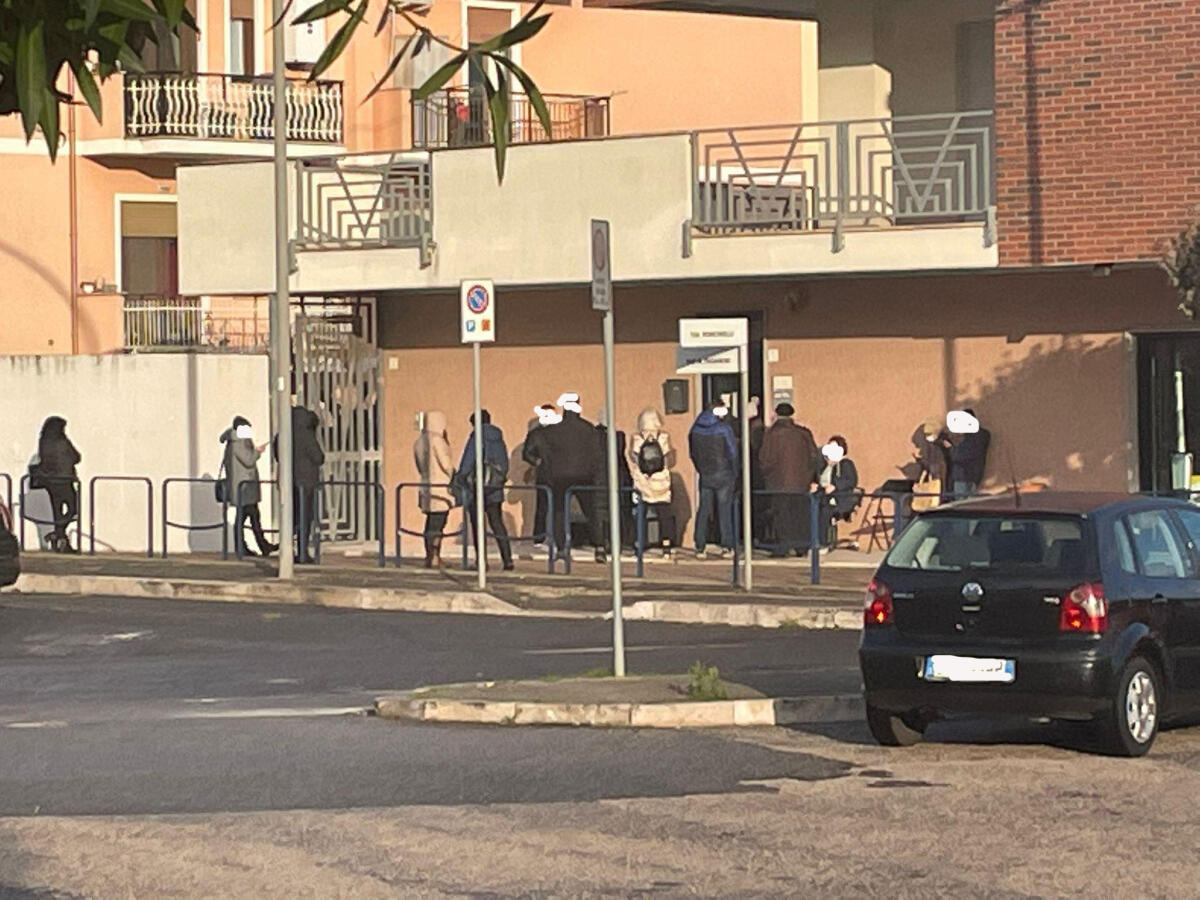 Aprilia, la Asl reintegra il dottor Casciano ma lo trasferisce al centro di ascolto di Sabaudia - 