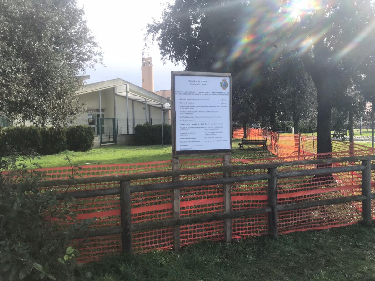 Al via gli interventi a favore dell’edilizia scolastica a Fondi. Primo cantiere in partenza presso l’Istituto di Salto Covino. - 