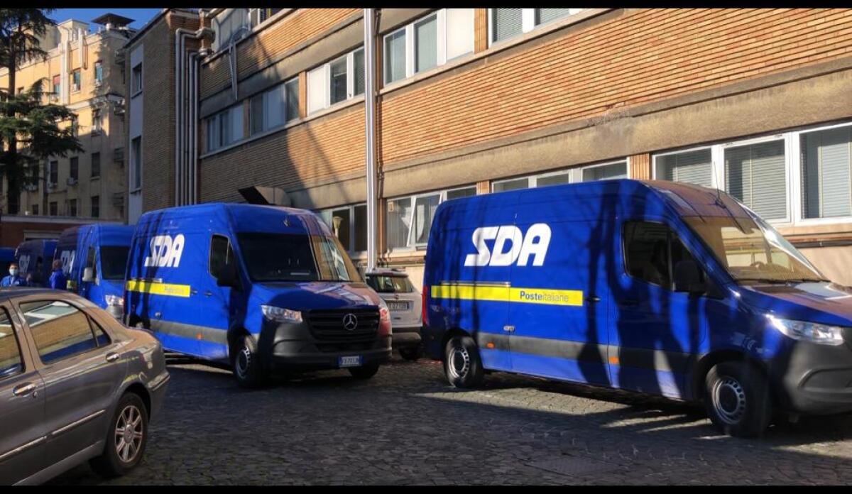 Poste consegna all’ospedale Santa Maria Goretti di Latina 6.500 dosi di Moderna - 