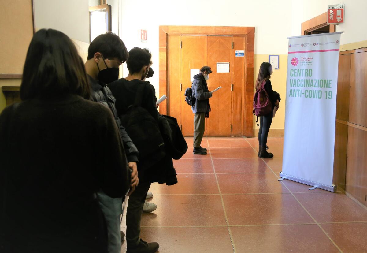 Sapienza e Policlinico Umberto I insieme per proseguire la campagna di vaccinazione per gli iscritti all’Università - 