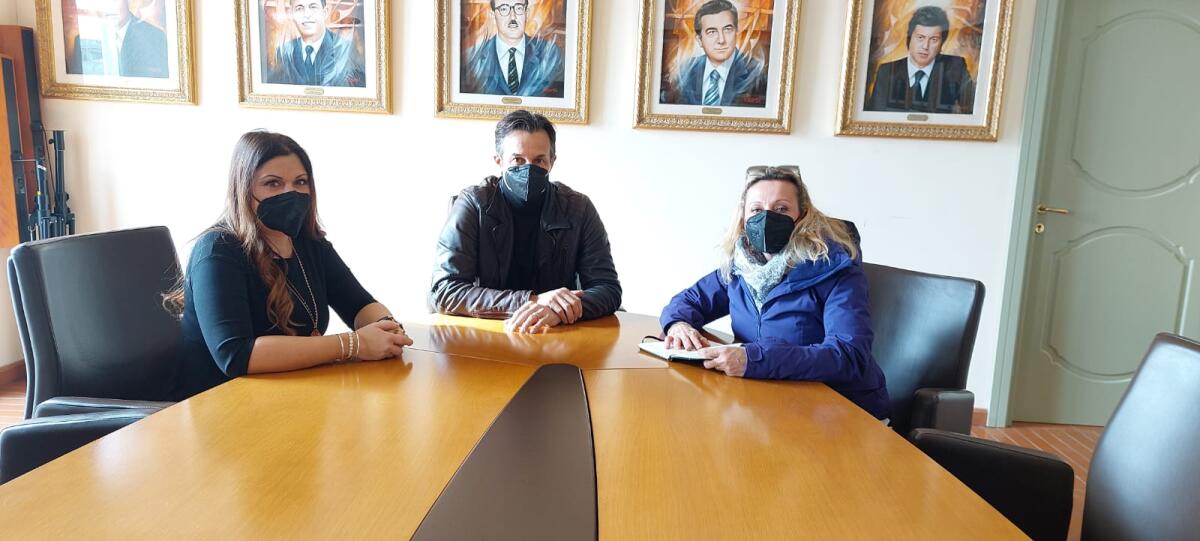 Tavolo di lavoro in Comune ad Anzio con l'Associazione dei Commercianti per “ripartire”. - 