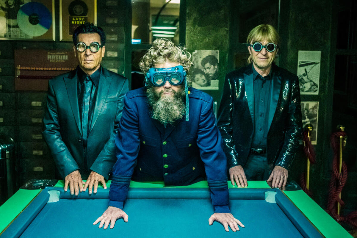 "È bello perdersi Tour d’Italie": al Teatro Fellini di Pontinia questo sabato gli “Extraliscio" in concerto. - 