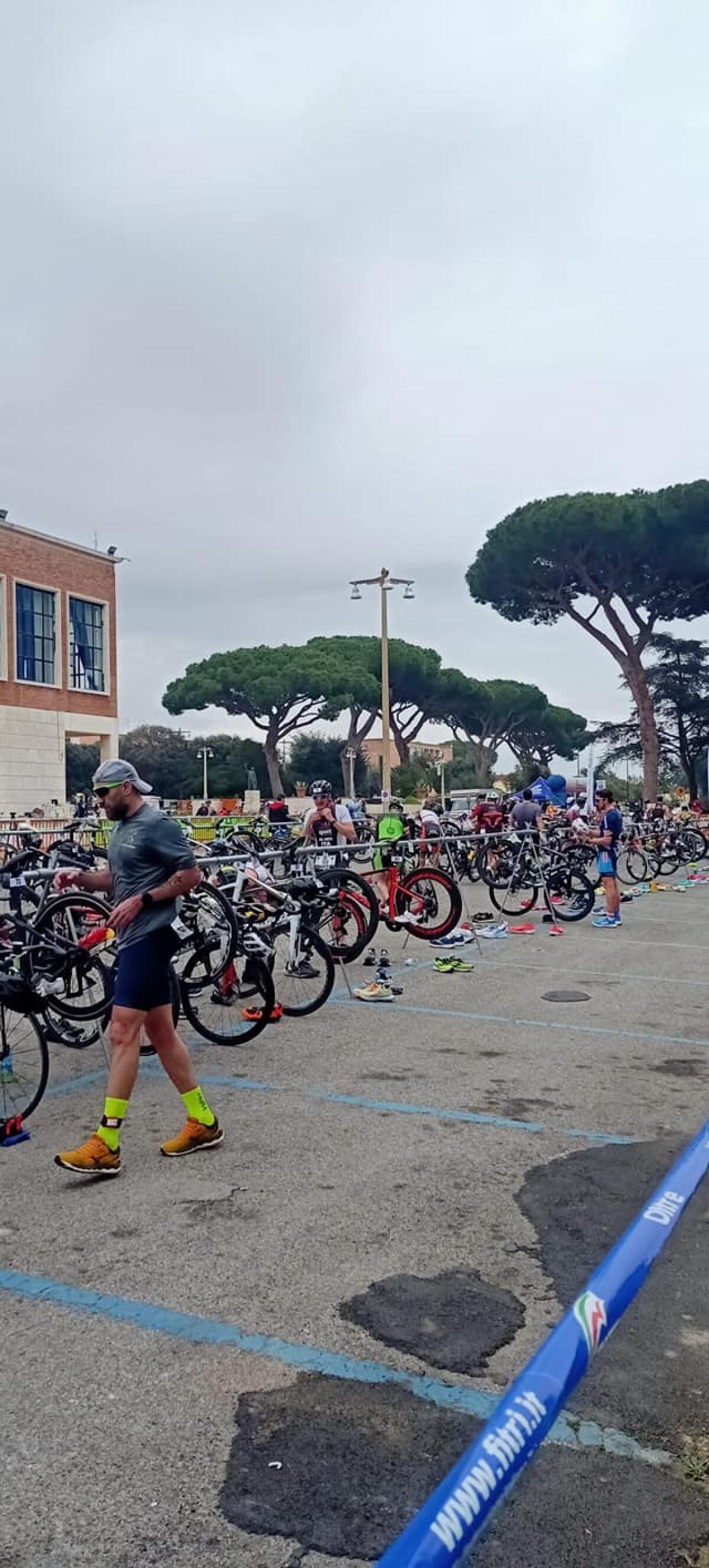 Grave incidente alla gara di duathlon a Sabaudia: 5 feriti - 