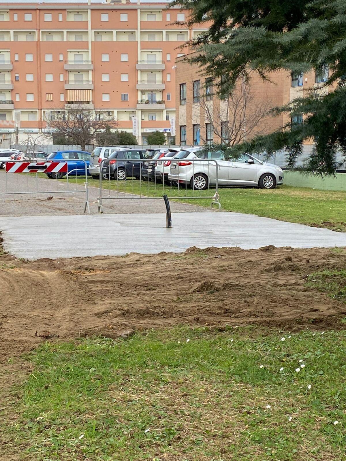 Bloccati ad Aprilia i lavori per realizzare un’isola ecologica. Un errore procedurale, stavano per essere avviati su un terreno destinato alla casa della Salute. - 