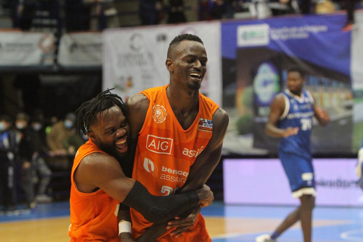 Basket - A2 -  Rinviata la gara tra Latina e San Severo, sul parquet il 12 marzo - 