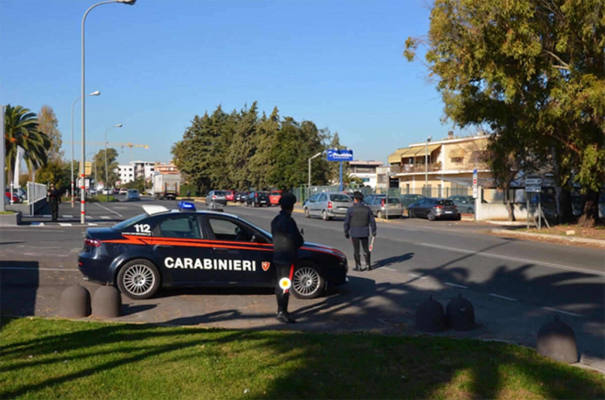 Rapina in un negozio di abbigliamento nel sud pontino, bottino da 12 mila euro - 