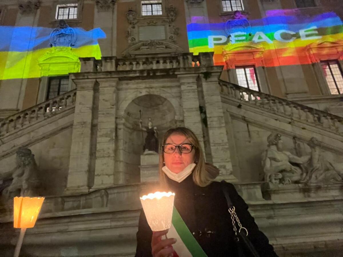 La Città di Anzio alla Fiaccolata per la Pace in Campidoglio, a Roma, contro la guerra in Ucraina. - 
