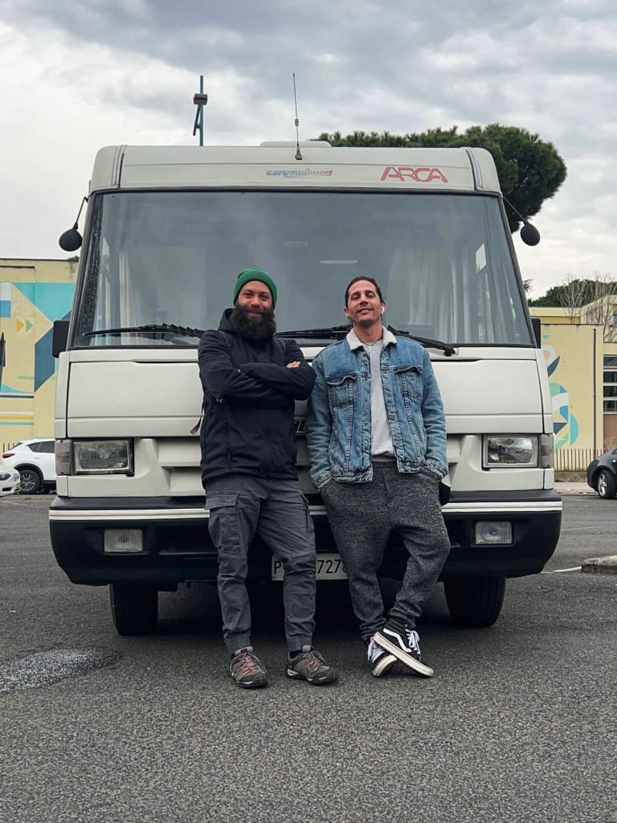 In camper da Latina al confine con l’Ucraina per portare aiuti e tornare con i rifugiati. Mercoledì parte il viaggio solidale di Fabrizio e Daniele. - 