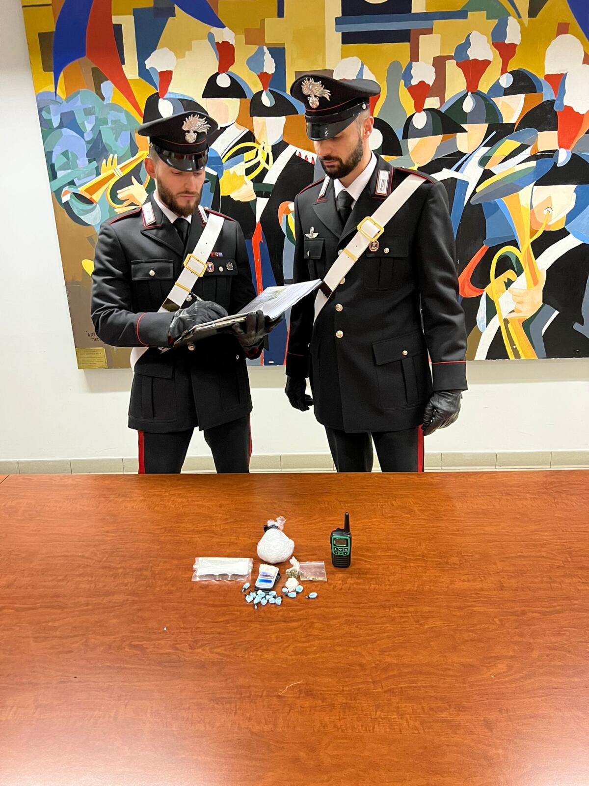 Padre e figlio con due etti di droga: arrestati dai Carabinieri di Aprilia - 