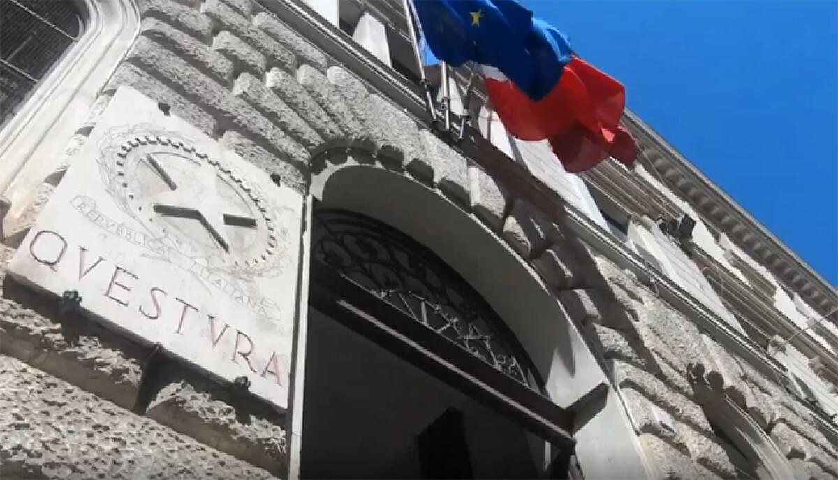 Un grosso petardo lanciato nella notte contro l’Ambasciata Bielorussa a Roma. Potenziamento della vigilanza. - 