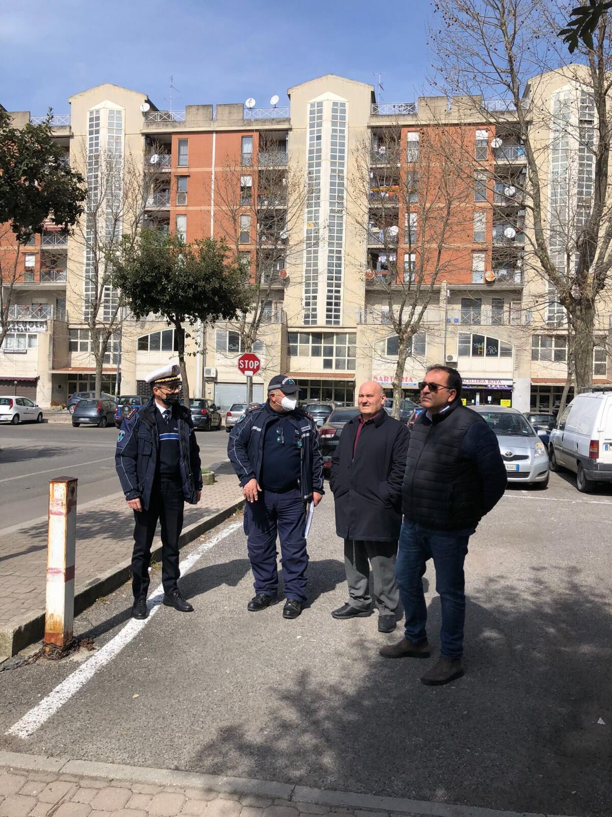 Sopralluogo ad Aprilia nei 200 alloggi di proprietà del Comune di Roma. Il Sindaco Terra all’amministratore capitolino: “occupazioni abusive e difficoltà”. - 