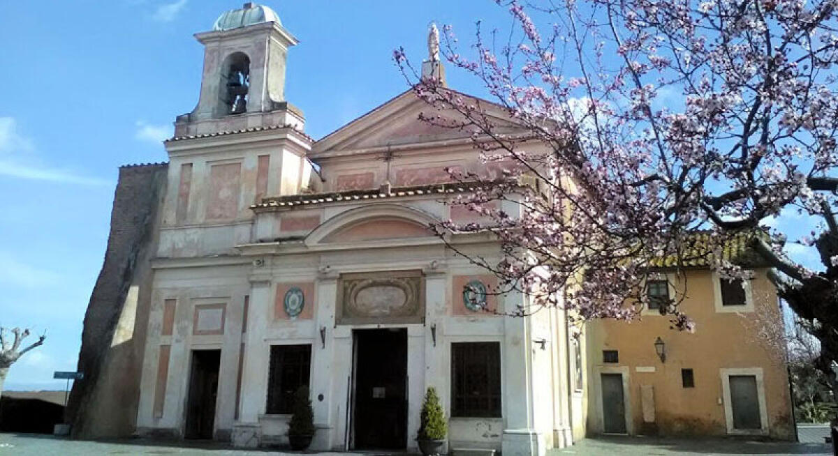 Clochard trovato morto nei giardini del Santuario del Divino Amore. Intervengono i Carabinieri di Pomezia. - 