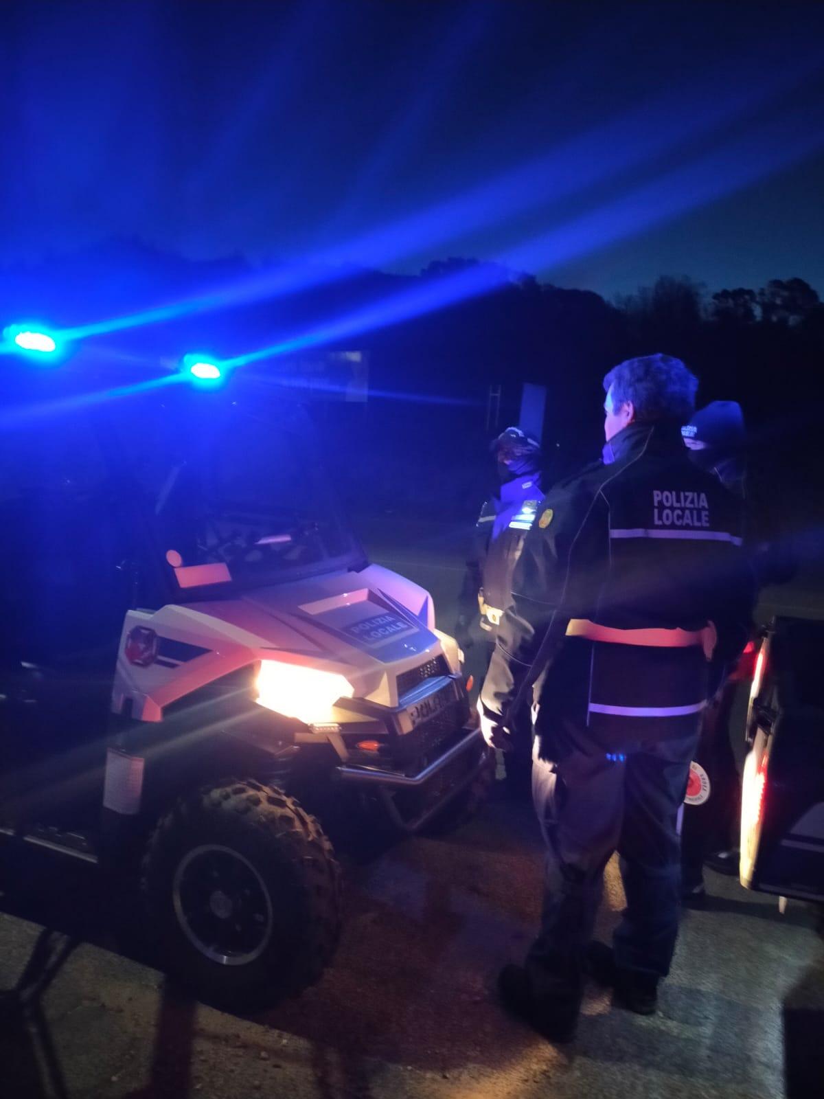 Operazione di sgombero in corso nel complesso immobiliare "Lido delle Salzare", ad Ardea: interessati 108 appartamenti. - 