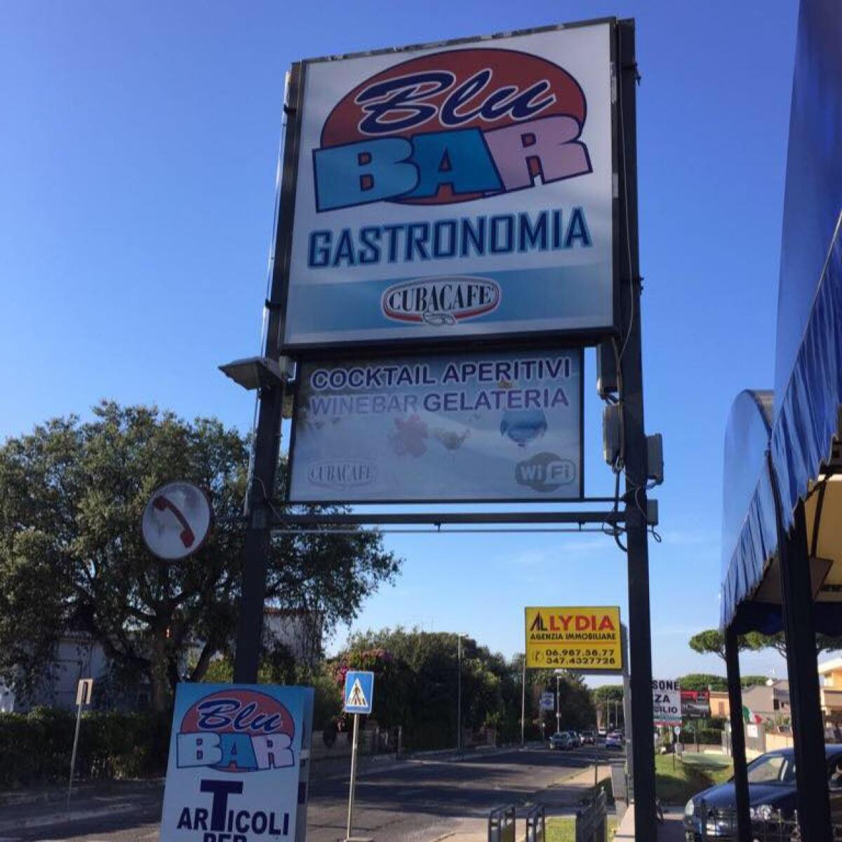 Tenta di rapinare il “Blu Bar” ad Anzio, minacciando il titolare costretto sulla sedia a rotelle. Viene arrestato da un poliziotto fuori servizio. - 