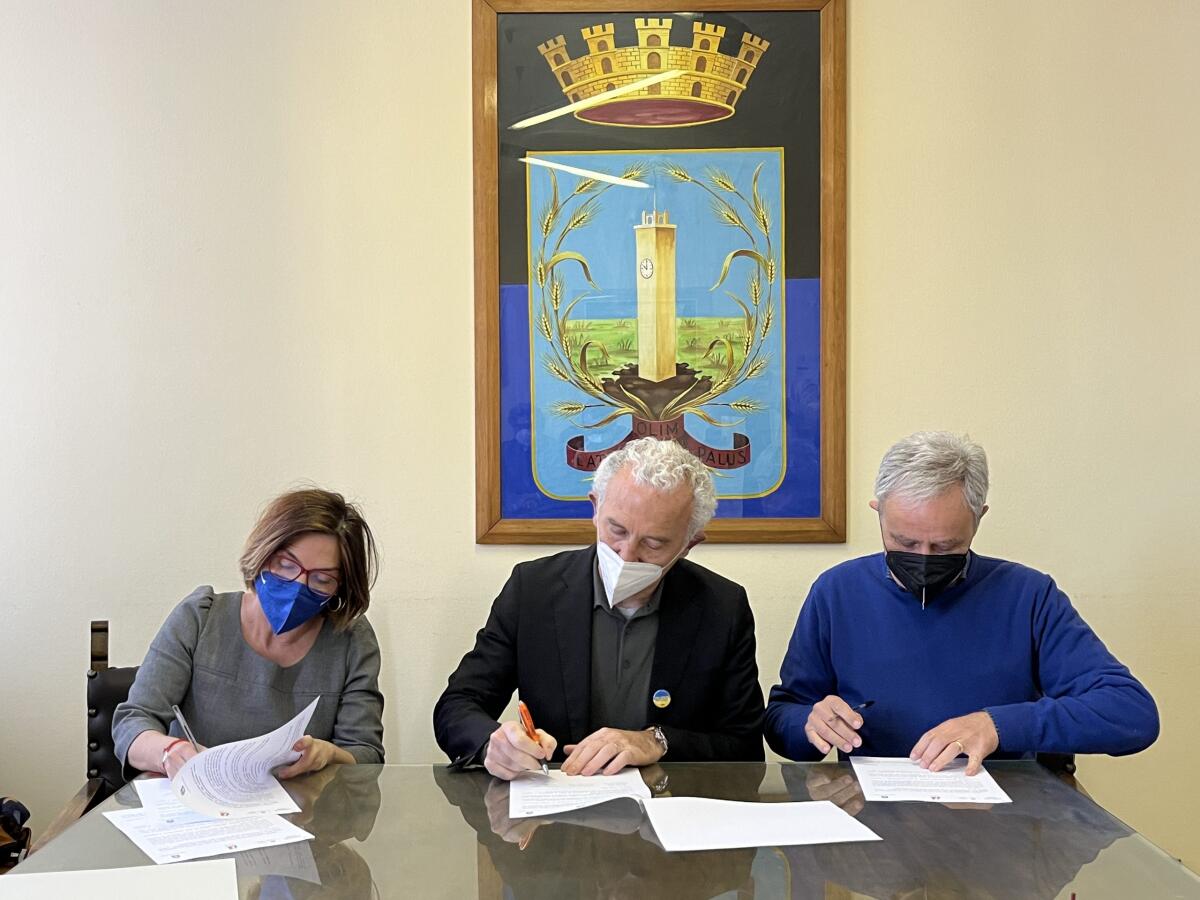 LATINA - Sportello di assistenza nelle controversie con gli operatori delle telecomunicazioni: firmato l’accordo con Corecom ed Anci Lazio. - 