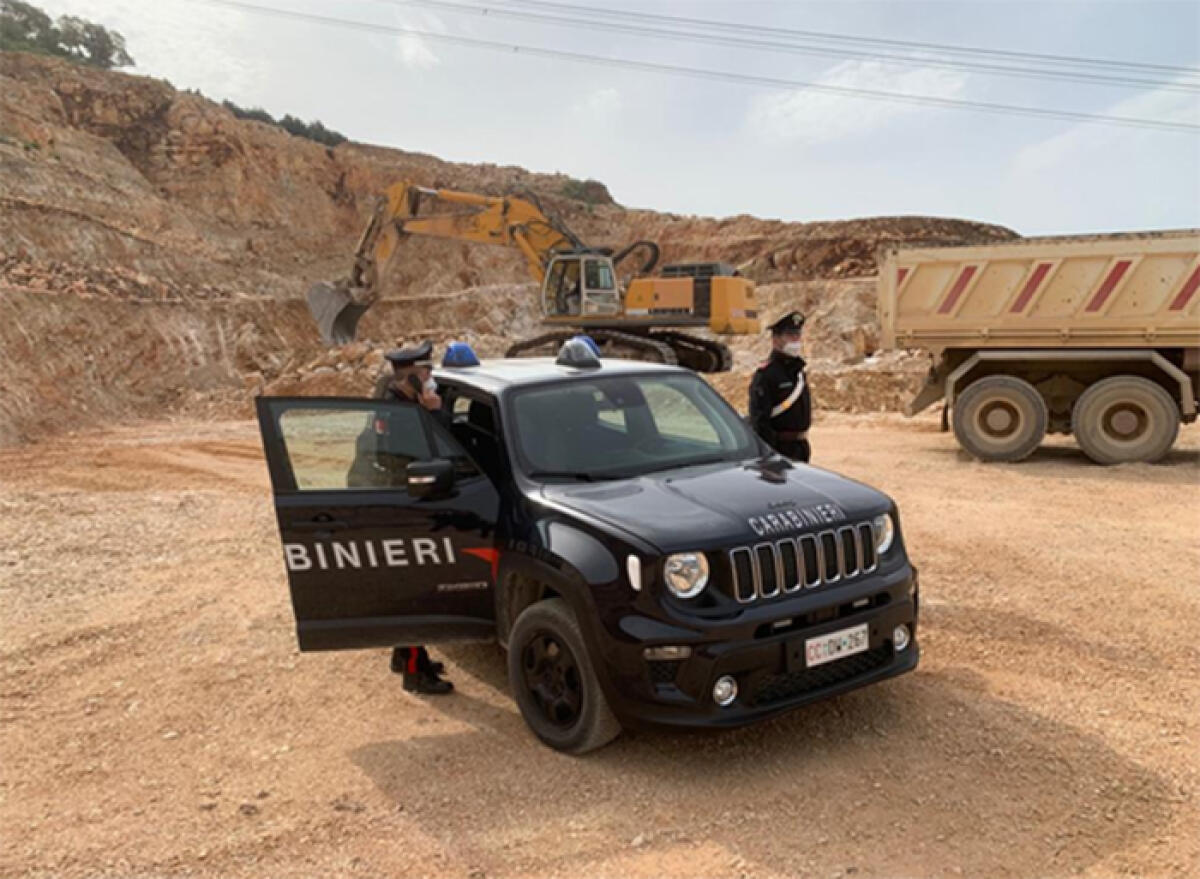 Tentano di asportare in piena notte un’escavatrice da 300mila euro da una cava a Priverno: colpo sventato dai Carabinieri. - 
