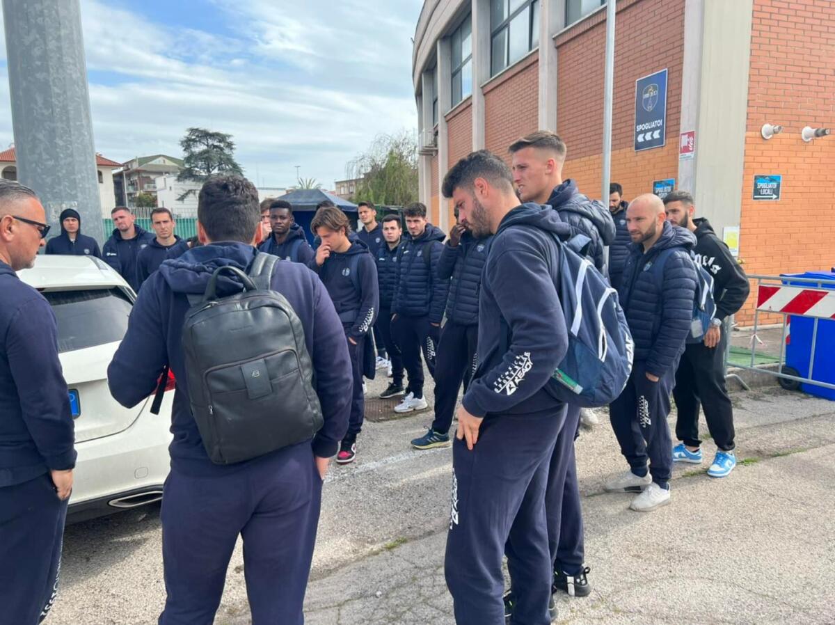 Calcio Lega Pro - Il Catania escluso, salta la trasferta del Latina  - 