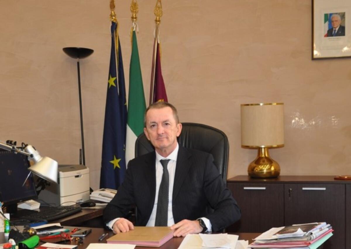 Menti@Connesse: lezione del Questore Spina agli alunni della Da Vinci – Rodari, Don Milani e Torquato Tasso di Latina - 